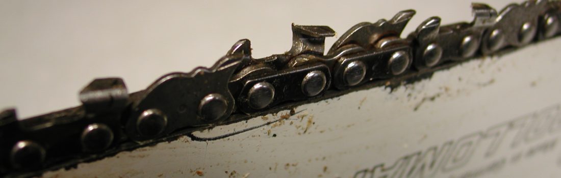 Chainsaw chain and bar