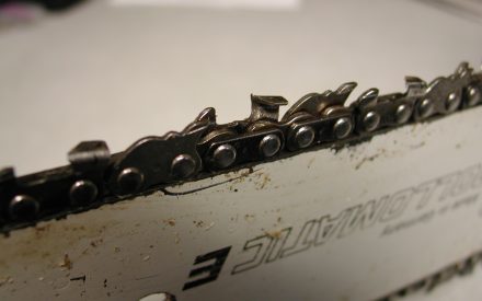 Common problems with your chainsaw and how to fix them